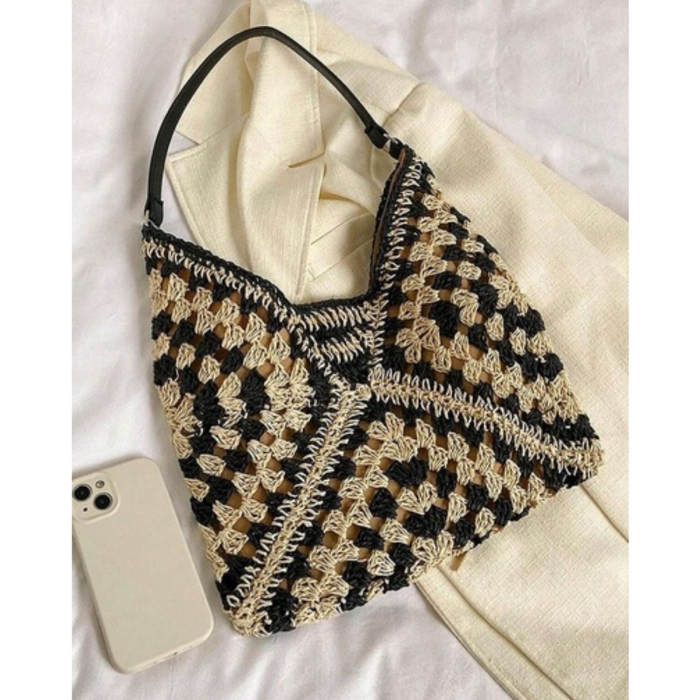 The “Solstice” Woven Crochet Straw Hobo Bag | Black - Picture 6 of 9